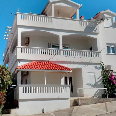 Tamaris Apartment Slatine